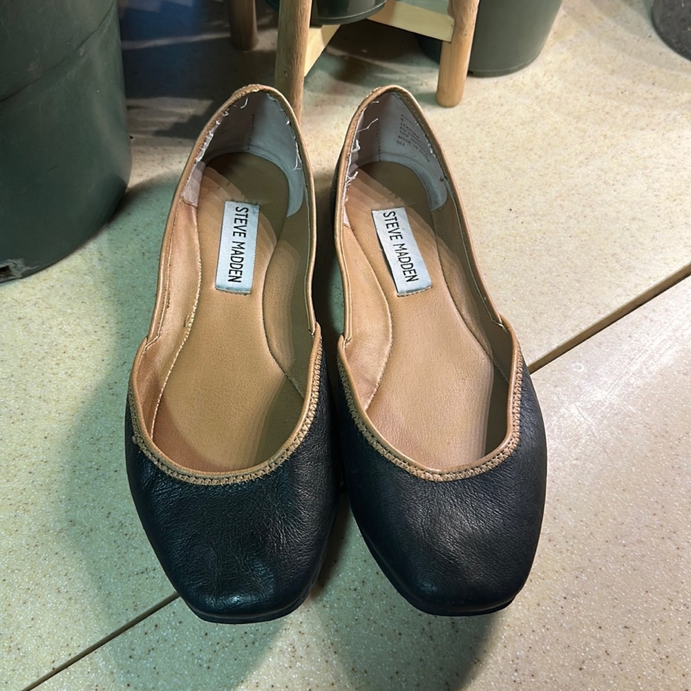 🧿SOLD🧿COPY - Steve Madden Black Flats